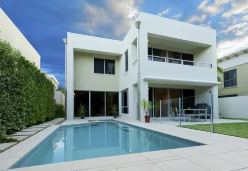 depositphotos_22295185-stock-photo-luxurious-house